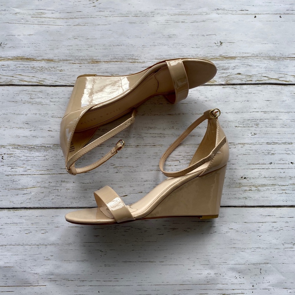 Kelly & Katie Addisson Wedge Heel